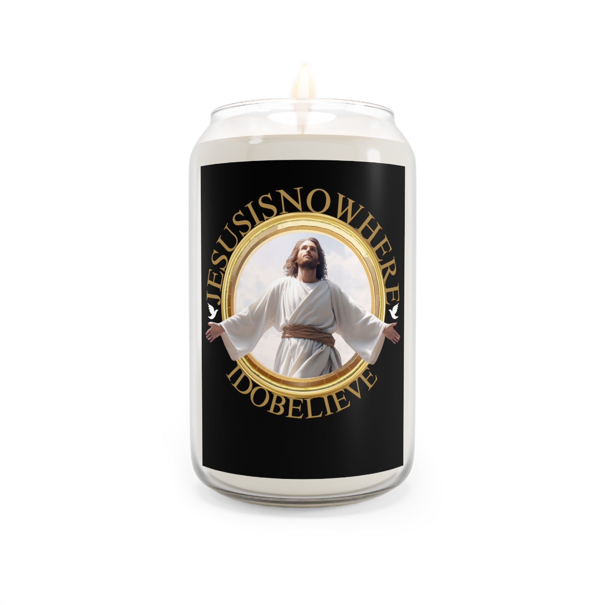 The centerpiece of this exquisite candle is a stunning gold-framed window, depicting Jesus with arms wide open, symbolizing his unconditional love and embrace.