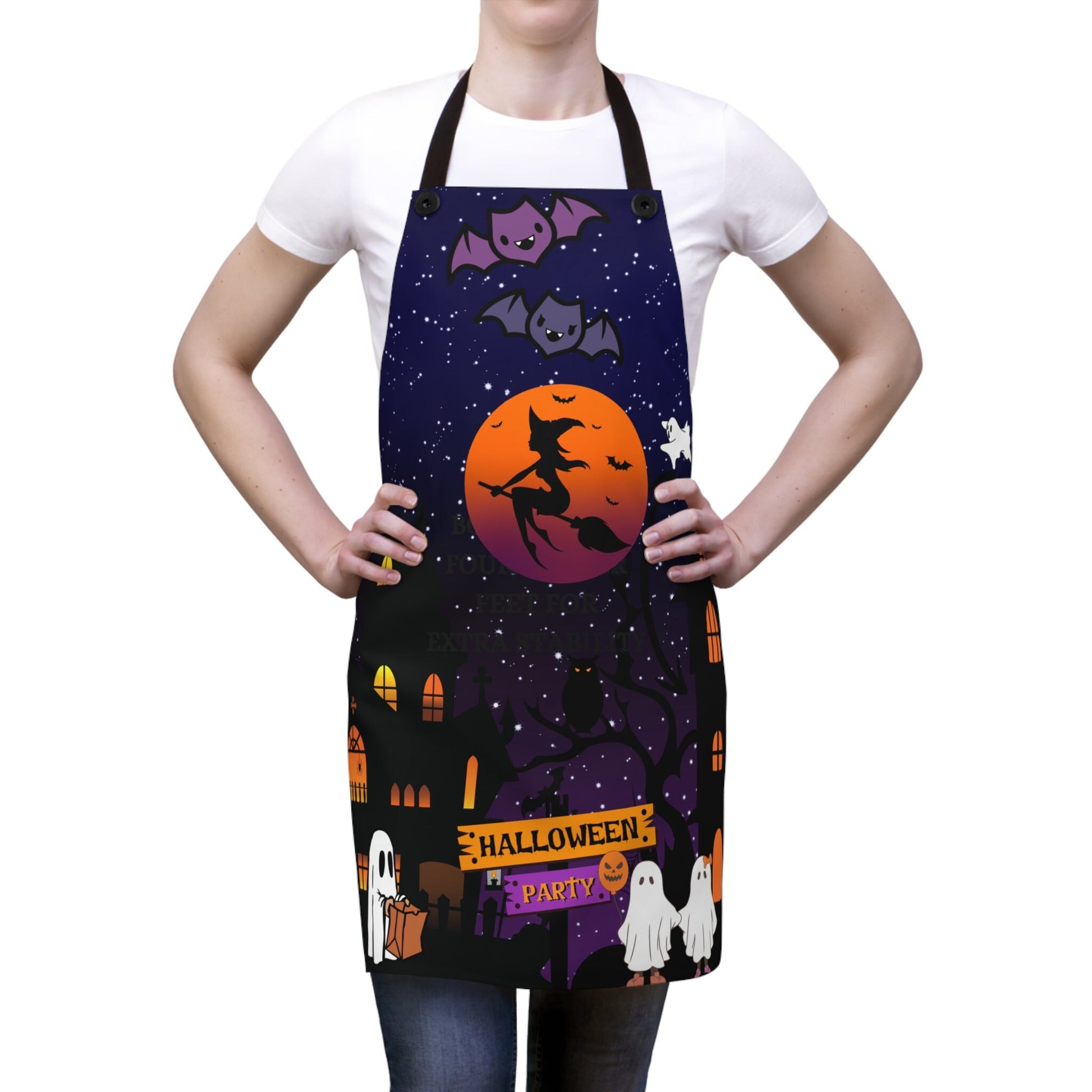 Designed with functionality and style in mind, this apron features black detachable twill straps, allowing you to adjust and customize the fit to your preference.